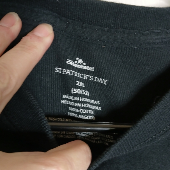 St. Patricks Lucky Black Novelty Tee Shirt with Cat and Llama Design 2X - Picture 3 of 4